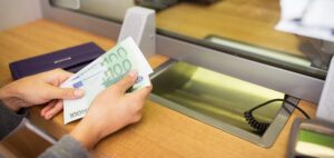 Vi spiego il rebus della tassa sugli extraprofitti delle banche | L’analisi di Giampaolo Galli