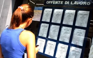 A marzo cresce l’occupazione, ma non quella dei giovani nella fascia 25-34 anni | Il documento