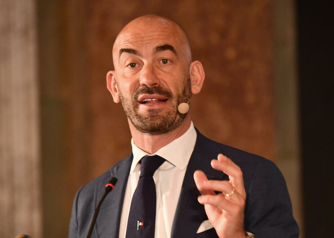 Matteo Bassetti, infettivologo: “È l'ora di dire basta al terrorismo Covid”
