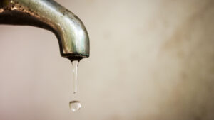 Ecco l'acqua potabile che va dispersa in Italia | L’analisi
