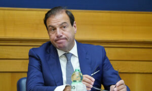 L’annuncio del viceministro Leo: “Il nostro obiettivo è alzare la soglia dei fringe benefits a 3 mila euro”