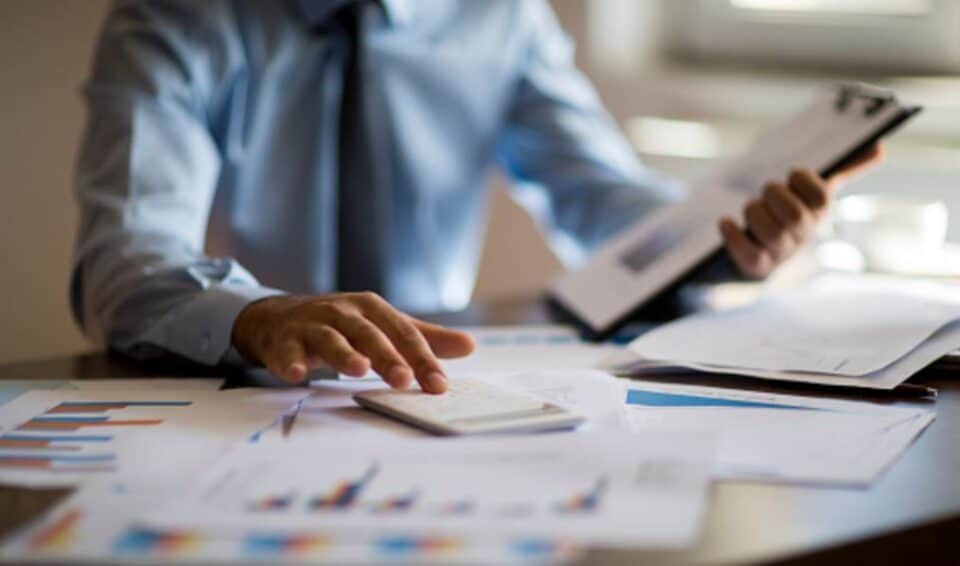Nella legge sull’equo compenso, vengono rafforzate le tutele dei professionisti | L’analisi
