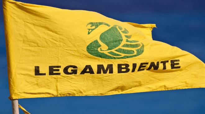 La denuncia di Legambiente sull’abusivismo edilizio | L’analisi
