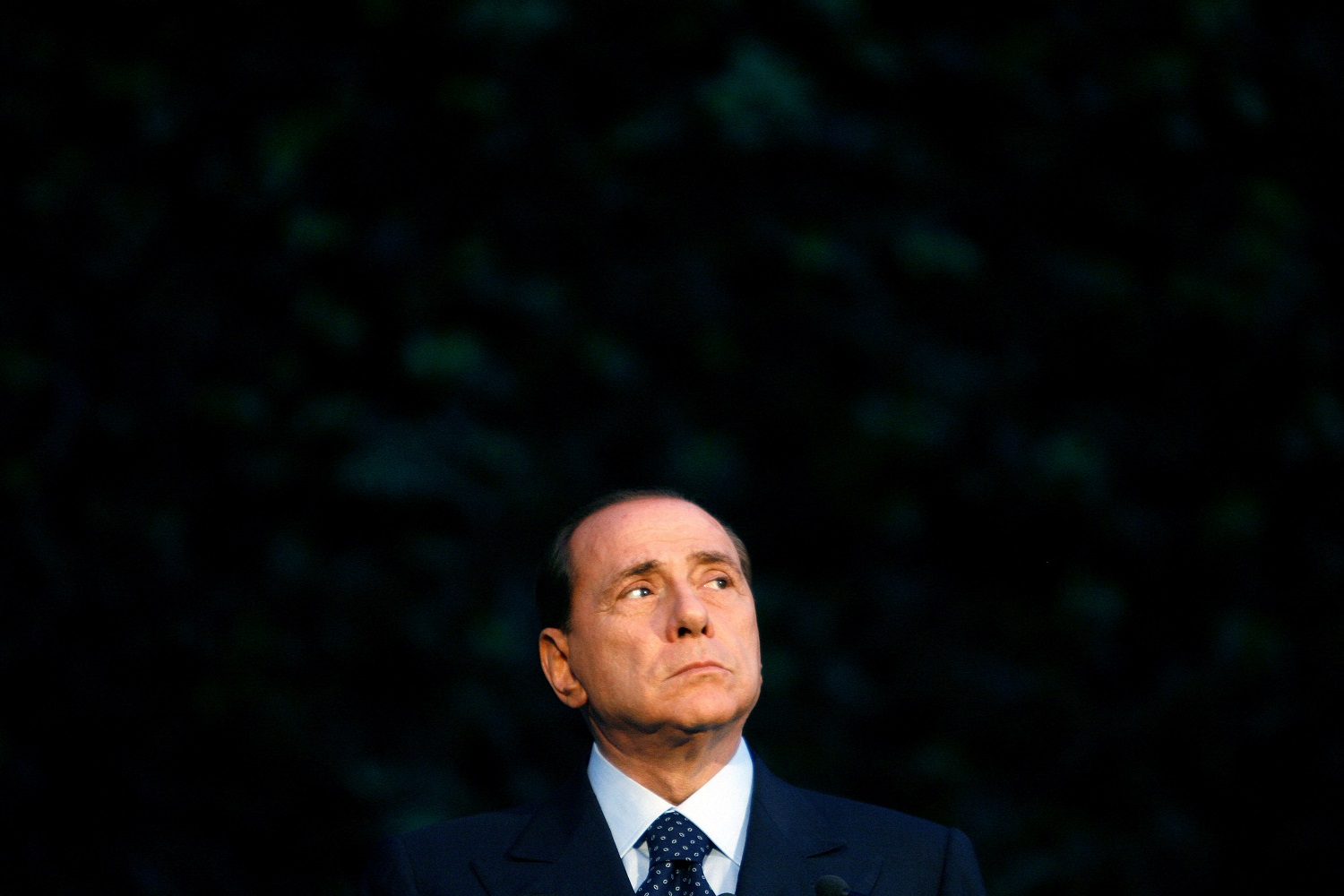 Le ombre dell’eredità politica di Berlusconi | L’analisi di Gianfranco Pasquino