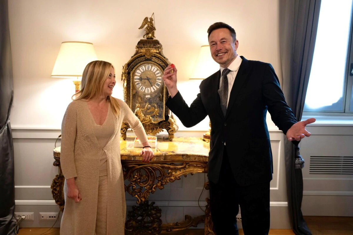 Elon Musk: “In Italia avete un problema di denatalità, fate bambini!”