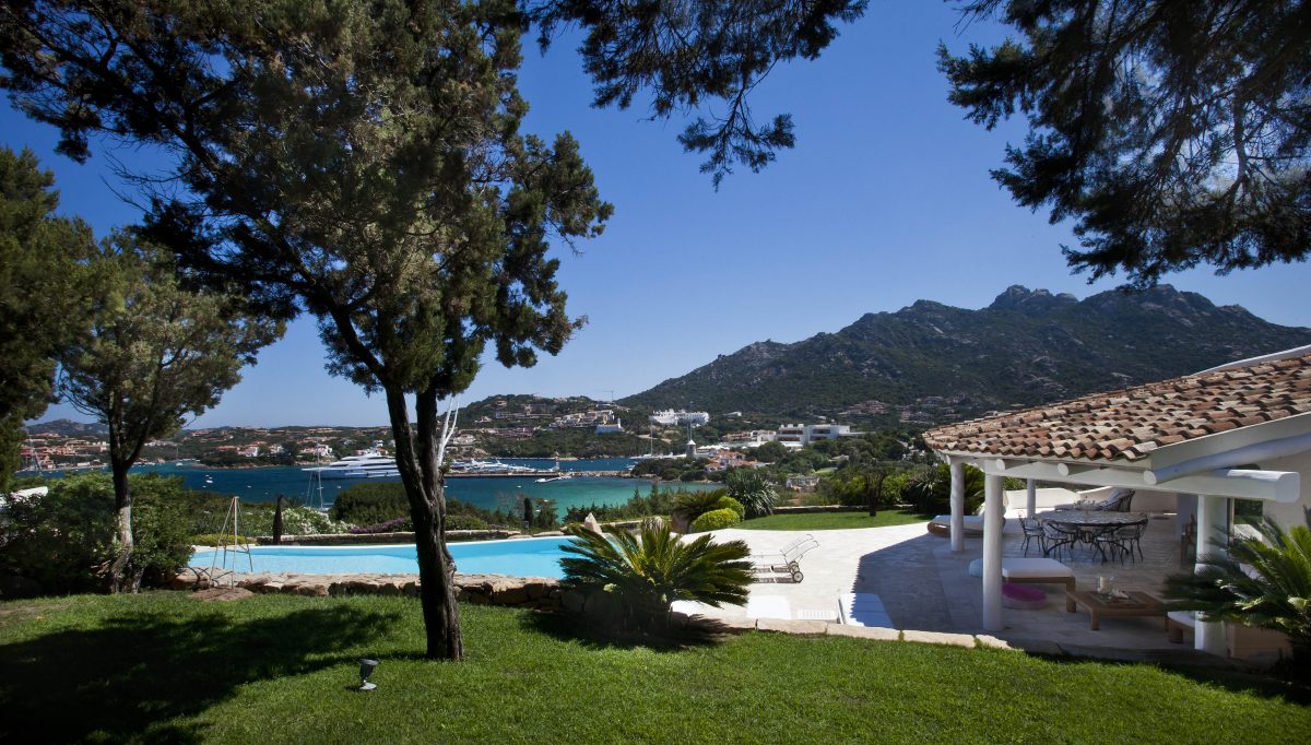 Case di lusso in Costa Smeralda: cresce l’offerta ma cala la domanda | L’analisi