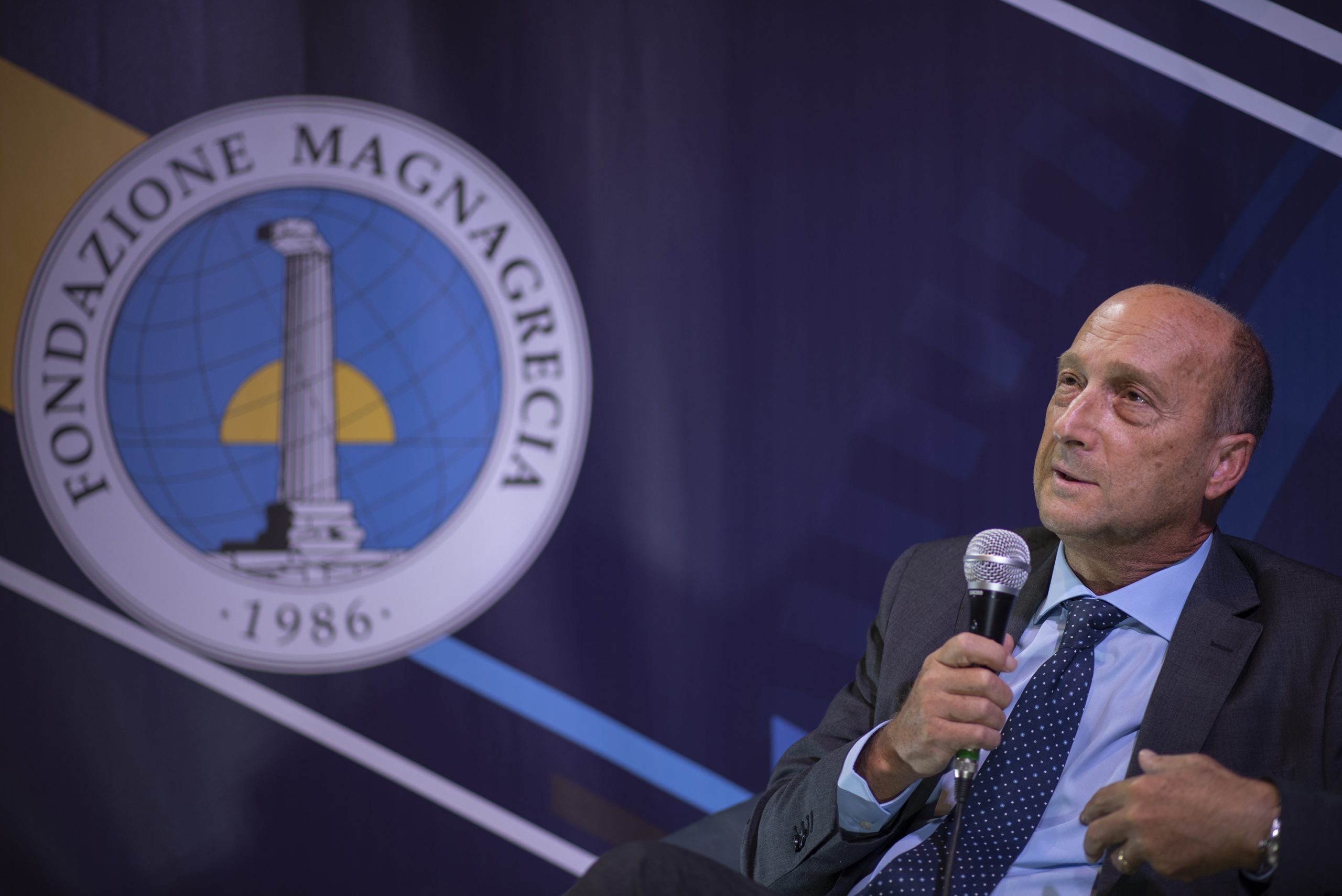 Nino Foti, presidente Fondazione Magna Grecia: “I parlamentari chiedano perché ci sia solo un collegamento al giorno per Reggio Calabria”