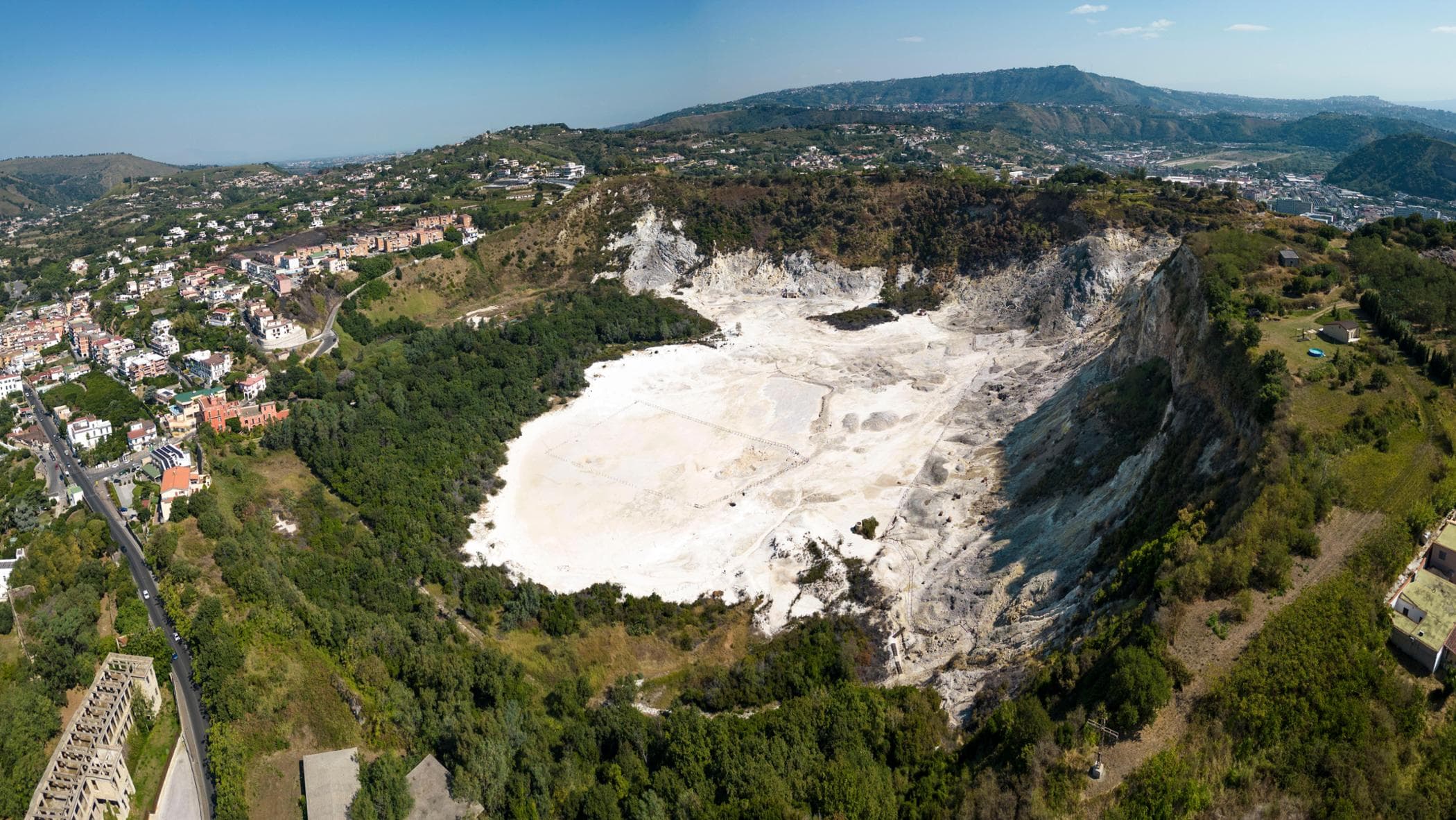 Campi Flegrei: l’evacuazione improvvisa costa 30 miliardi | Lo scenario