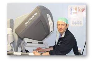 Chirurgia robotica e futuro della sanità: l’intervista a Riccardo Schiavina