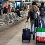 Un giovane su due pronto a emigrare | I dati