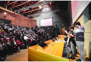 Squilibrio demografico: l'Italia perde 100mila laureati